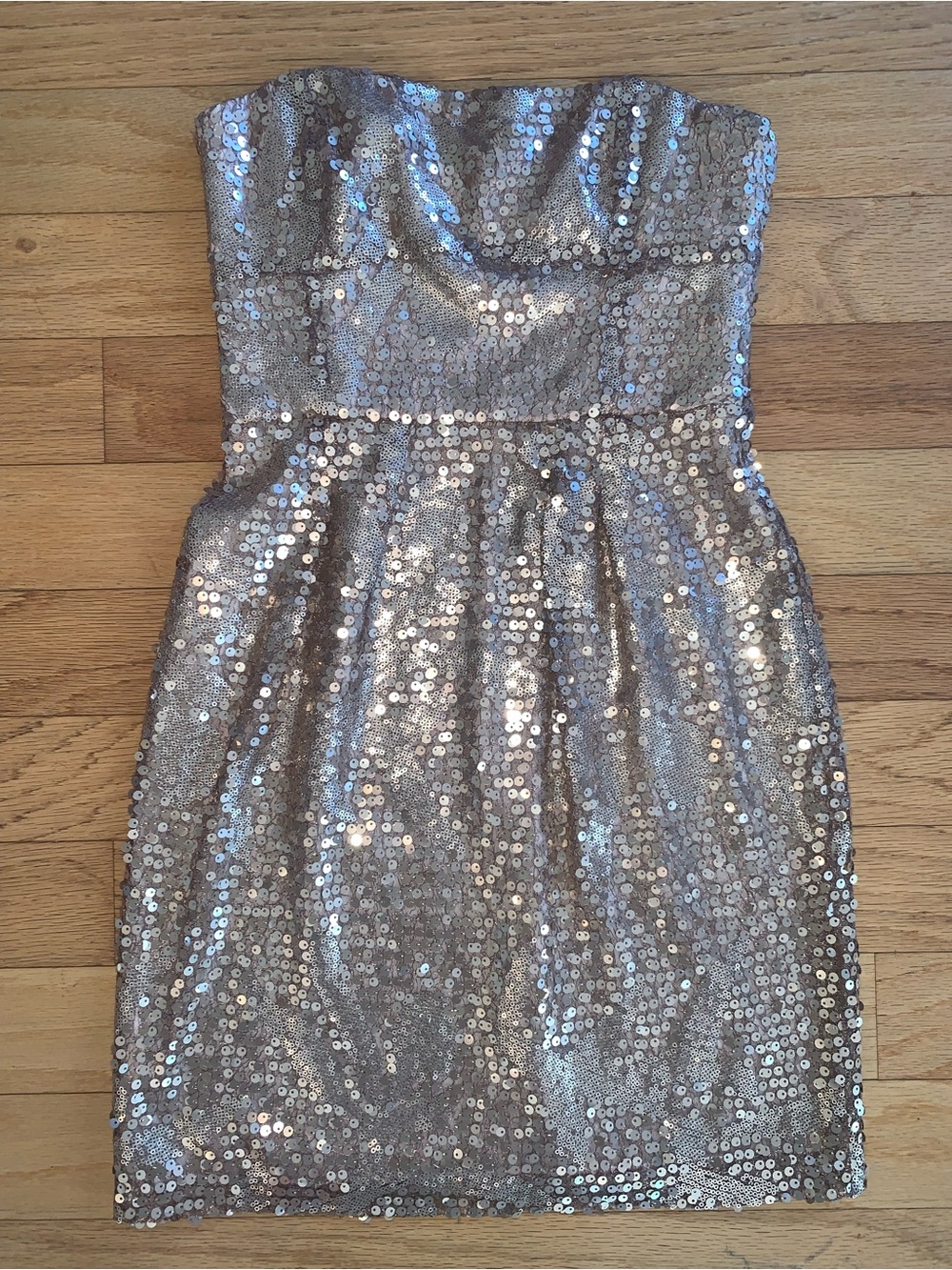 BCBGMaxAzria Strapless Sequin Cocktail Dress in Champagne/Gold, Size 2.